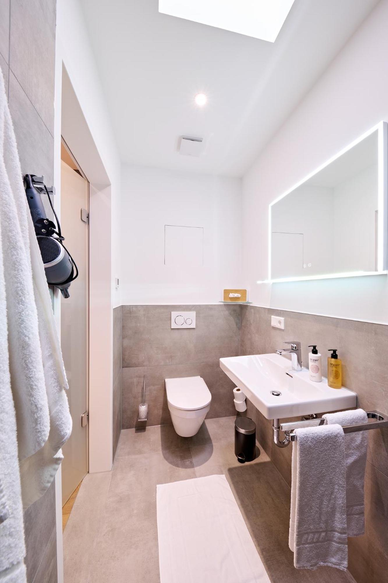 Xzllenz Traum Studio-Apartment, Frei-Parken, U-Bahn, Kueche Nuremberga Exterior foto